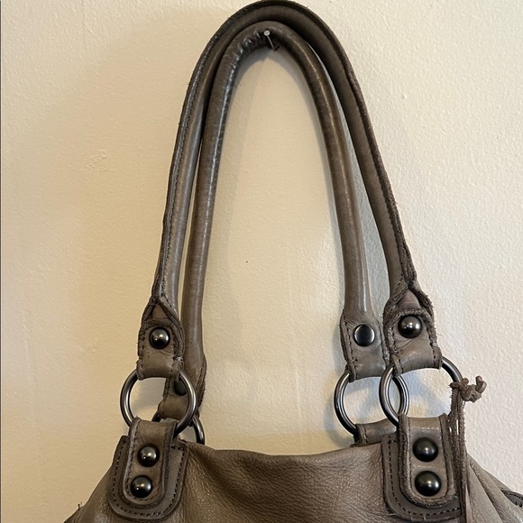 Linea Pelle Gray Shoulder Bag - Picture 4 of 8